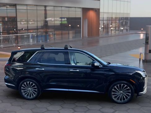 Used 2023 Hyundai Palisade Calligraphy FWD image 7