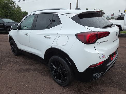 Used 2024 Buick Encore GX Sport Touring AWD/4WD image 5