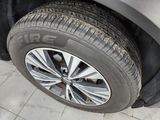 Used 2023 Nissan Rogue SV image 3