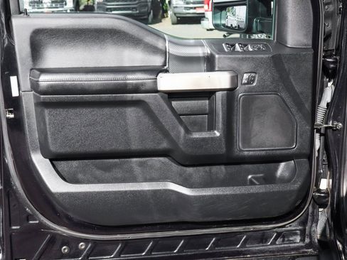 Used 2020 Ford F150 Lariat image 14