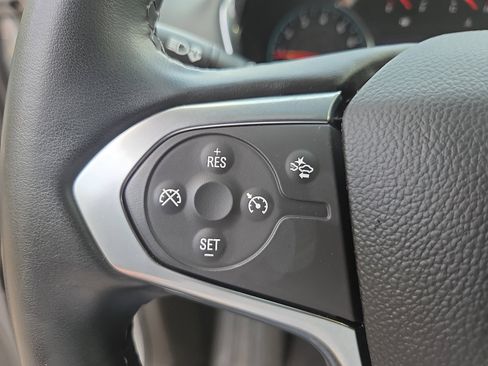 Used 2023 Chevrolet Traverse LT image 26