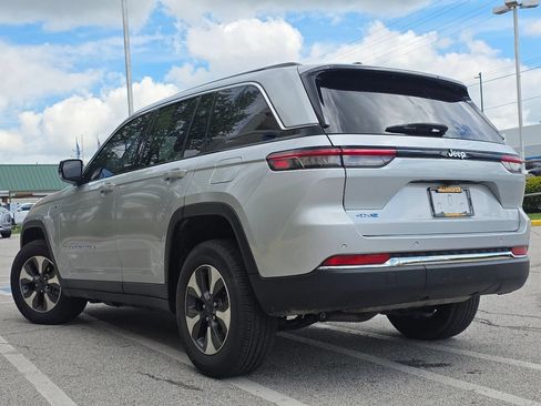 Used 2023 Jeep Grand Cherokee 4WD 4xe image 17
