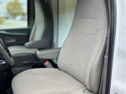 Used 2013 Chevrolet Express 3500 Extended image 18