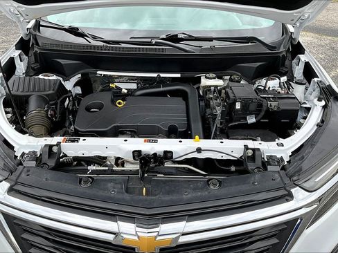 Used 2024 Chevrolet Equinox LT AWD/4WD image 32