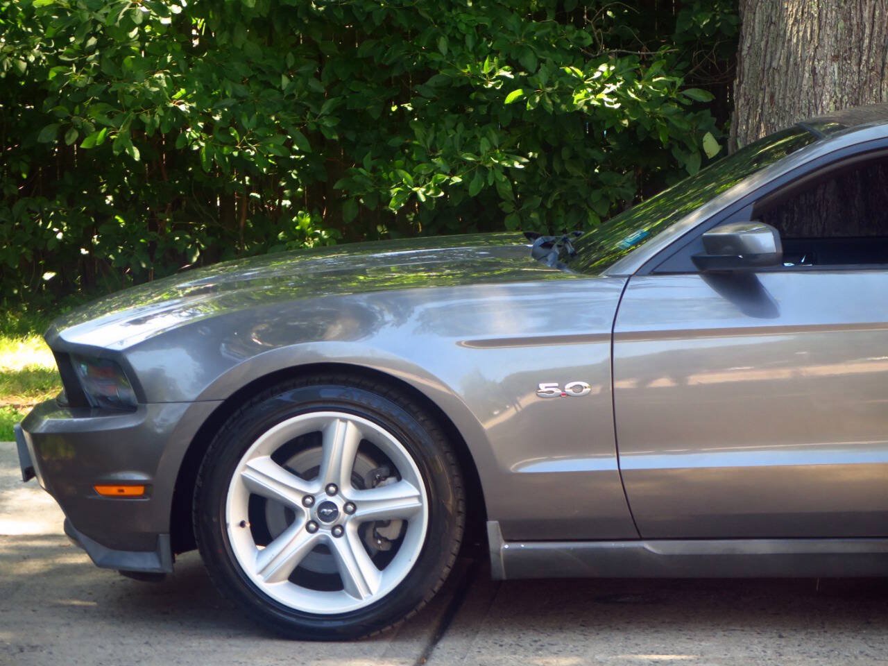 Used 2011 Ford Mustang GT Premium RWD image 18