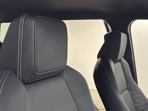 Certified 2025 Toyota 4Runner TRD Off-Road Premium image 19