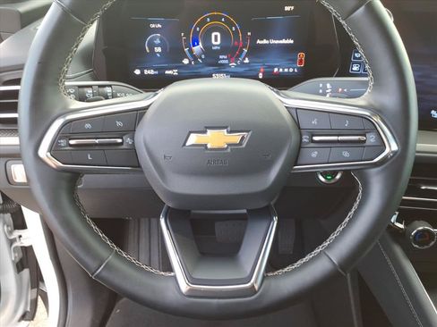 Used 2025 Chevrolet Traverse LT AWD/4WD image 24
