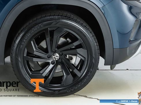 Used 2023 Volkswagen Atlas SE w/ Black Wheel Package AWD/4WD image 14