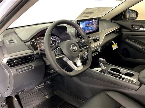 New 2026 Nissan Altima 2.5 SR AWD/4WD image 9