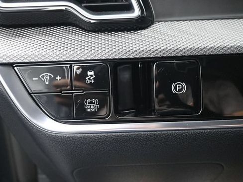 Used 2025 Kia Sportage LX AWD/4WD image 8