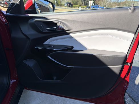 New 2026 Chevrolet Trax LT image 14