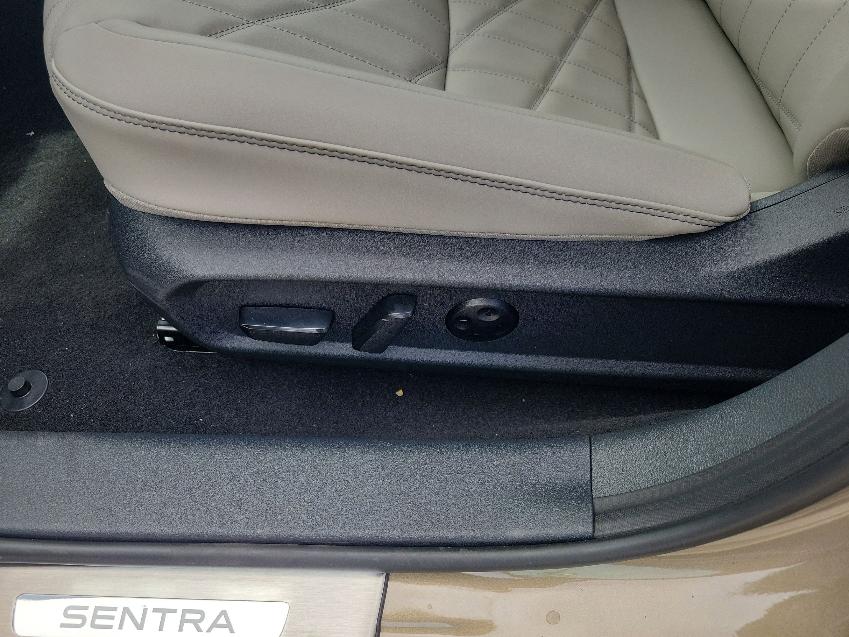 New 2026 Nissan Sentra SL w/ Floor Mat Package FWD image 19
