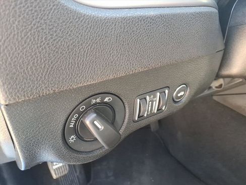 Used 2023 Dodge Charger SXT image 20