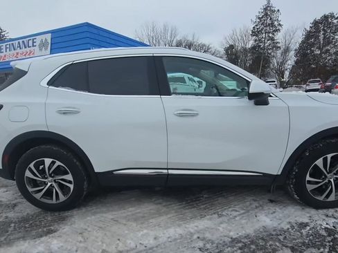 Used 2023 Buick Envision Essence image 3