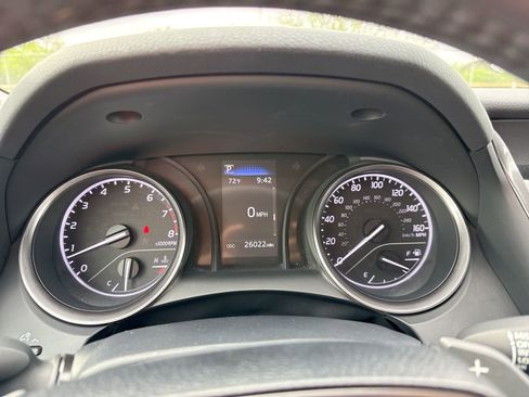 Used 2023 Toyota Camry SE FWD image 10