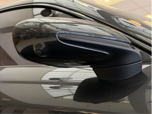 Used 2020 Porsche Taycan AWD/4WD image 38