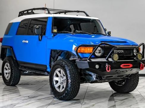 Used 2007 Toyota FJ Cruiser 4WD w/ Upgrade Pkg 2 image 9