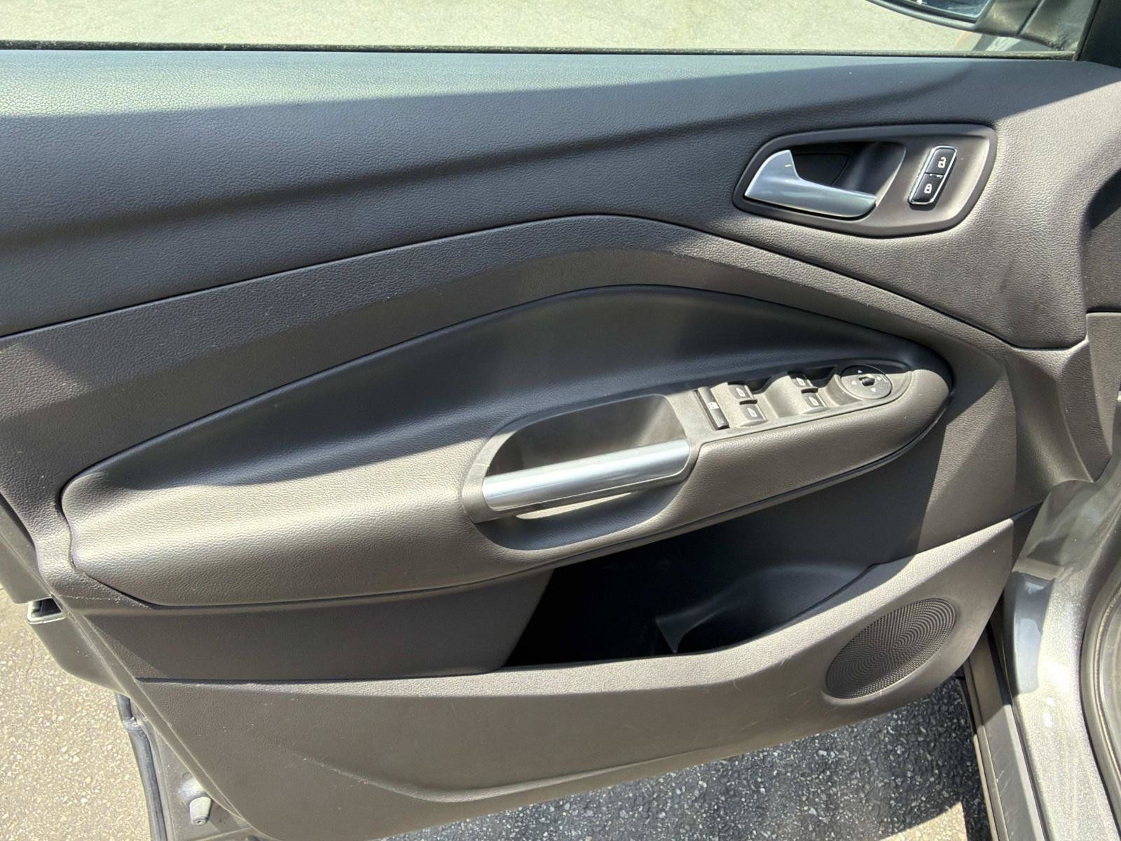 Used 2014 Ford Escape SE FWD image 13