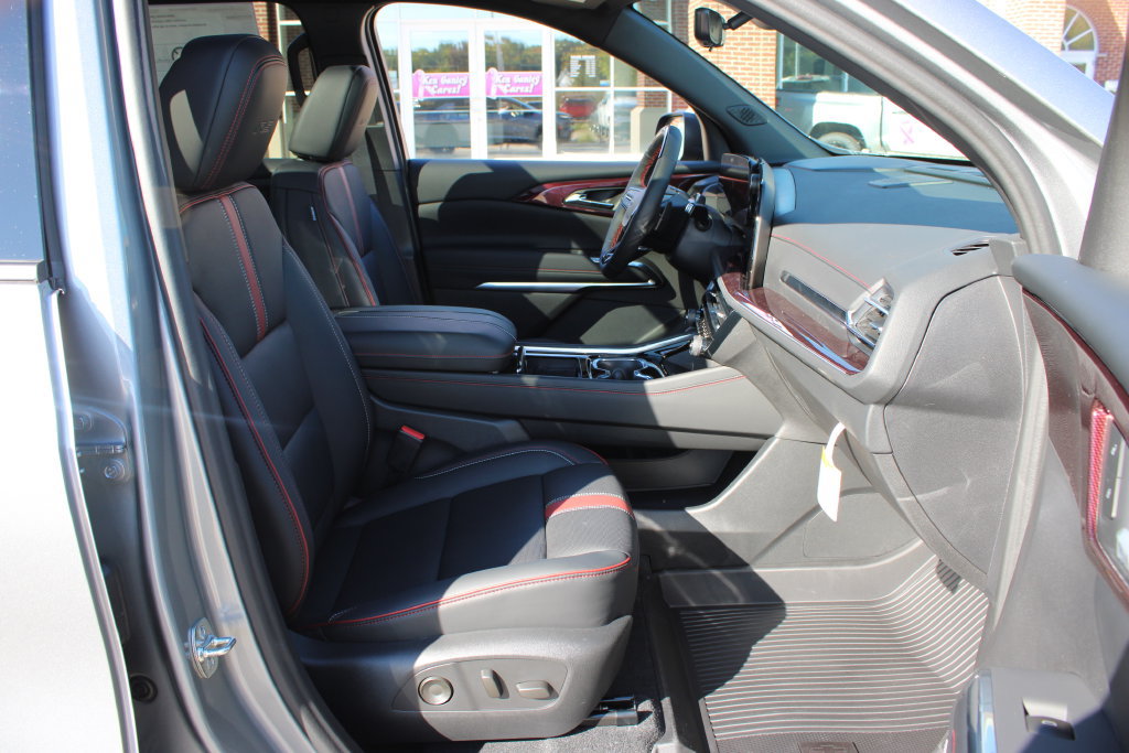 New 2027 Chevrolet Traverse RS w/ LPO, Floor Liner Package AWD/4WD image 56