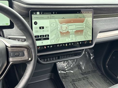 Used 2023 Rivian R1S Adventure image 4