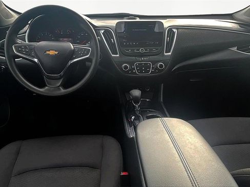 Used 2025 Chevrolet Malibu LT image 16