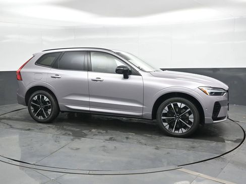 New 2026 Volvo XC60 T8 Plus w/ Climate Package AWD/4WD image 4