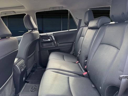 Used 2020 Toyota 4Runner TRD Off-Road Premium image 16