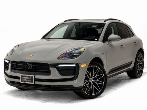 Used 2025 Porsche Macan image 1