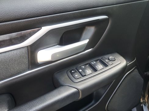 Used 2023 RAM 1500 Big Horn AWD/4WD image 9