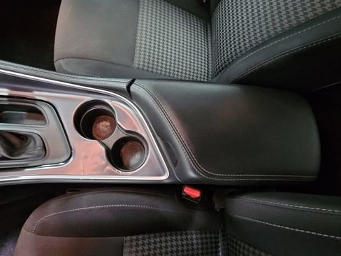 Used 2019 Dodge Challenger R/T w/ Driver Convenience Group RWD image 23