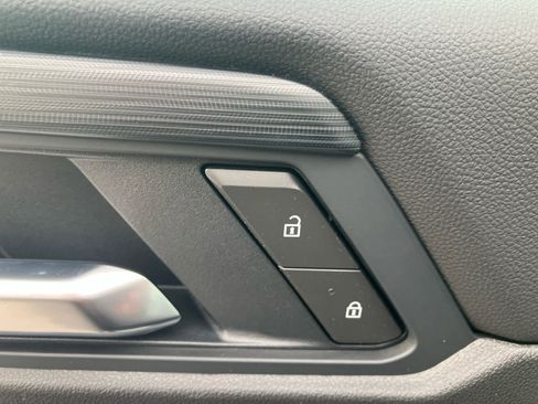 New 2026 GMC Acadia Elevation image 12