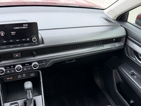 Used 2025 Honda CR-V EX image 17