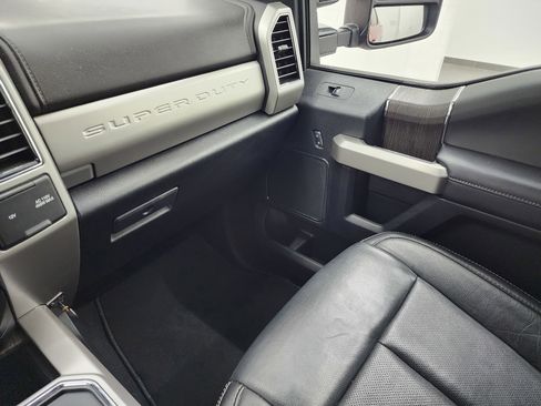 Used 2020 Ford F250 Lariat image 12