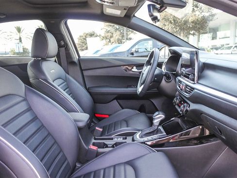 Used 2023 Kia Forte GT-Line w/ GT-Line Premium Package image 21