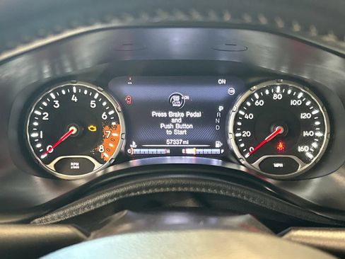 Used 2017 Jeep Renegade Limited AWD/4WD image 17