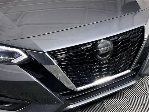 Used 2020 Nissan Sentra SV w/ SV Premium Package FWD image 39