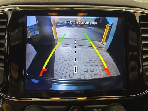 Used 2020 Jeep Grand Cherokee Altitude image 25