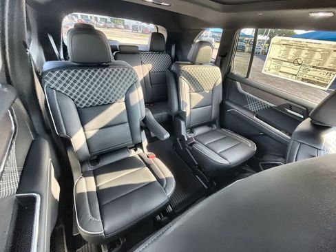 New 2026 GMC Acadia Denali w/ Super Cruise Package image 35