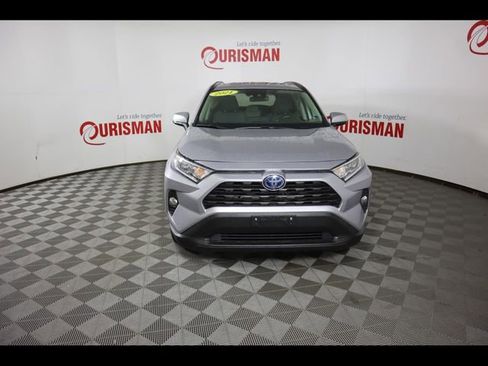 Used 2021 Toyota RAV4 XLE w/ Convenience Package AWD/4WD image 16
