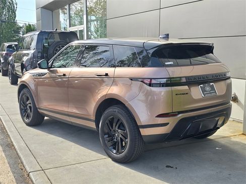 Used 2024 Land Rover Range Rover Evoque S image 5