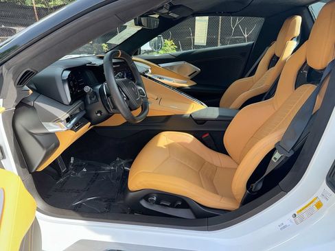 Used 2024 Chevrolet Corvette Stingray Premium Conv w/ Z51 Performance Package RWD image 13