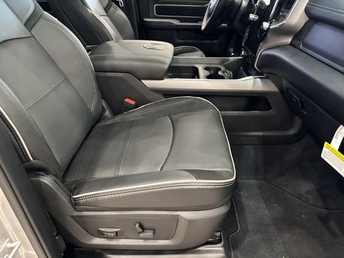 New 2026 RAM 2500 Laramie AWD/4WD image 8