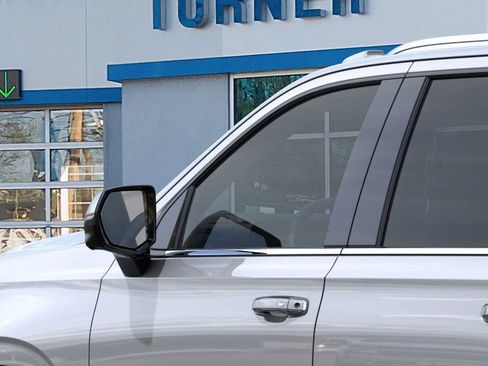 New 2026 Chevrolet Suburban Premier w/ Sun And Tow Package AWD/4WD image 12