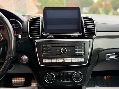 Used 2018 Mercedes-Benz GLE 43 AMG 4MATIC image 24