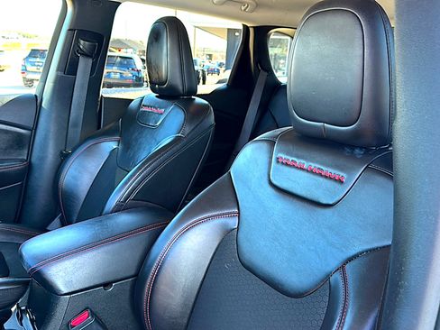 Used 2022 Jeep Cherokee Trailhawk w/ Trailer Tow Group image 14