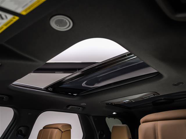 New 2026 Land Rover Discovery Limited Edition AWD/4WD image 13