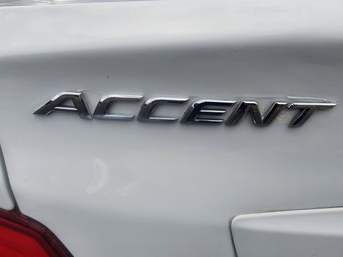 Used 2017 Hyundai Accent SE image 9