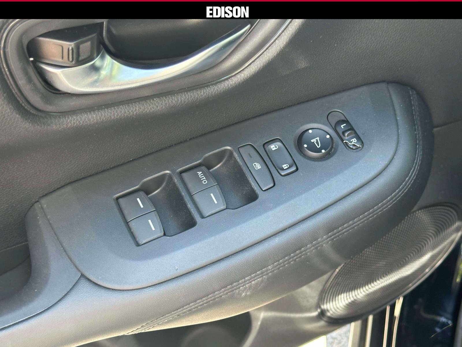 Used 2023 Honda HR-V LX image 14