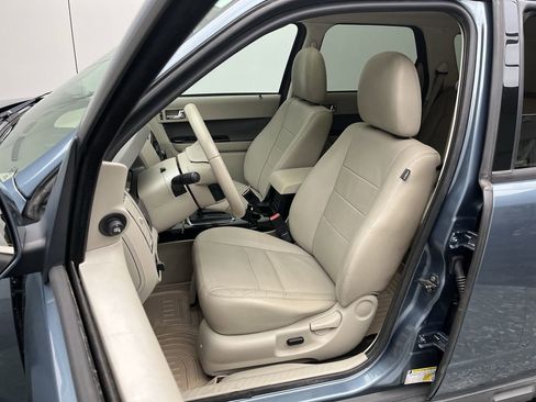 Used 2010 Ford Escape Limited image 10