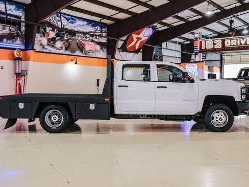 Used 2019 Chevrolet Silverado 3500 W/T w/ WT Convenience Package image 11